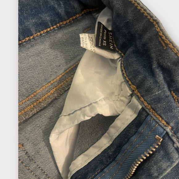 Distressed Flare Jeans - Picture 3 of 6